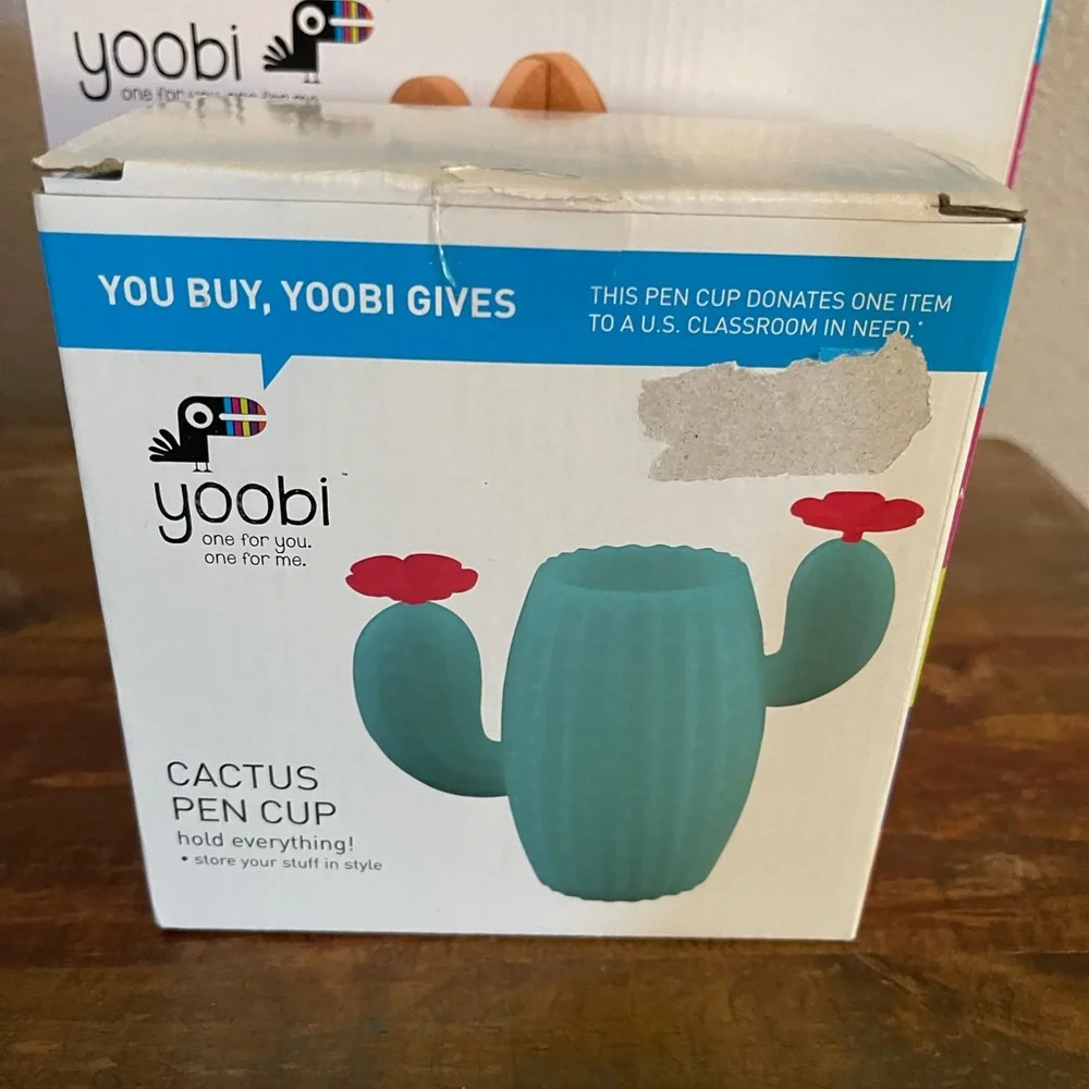 NEW YOOBI Desk Accessories Fun Cup Holder and Cactus Cork Board Organizer
